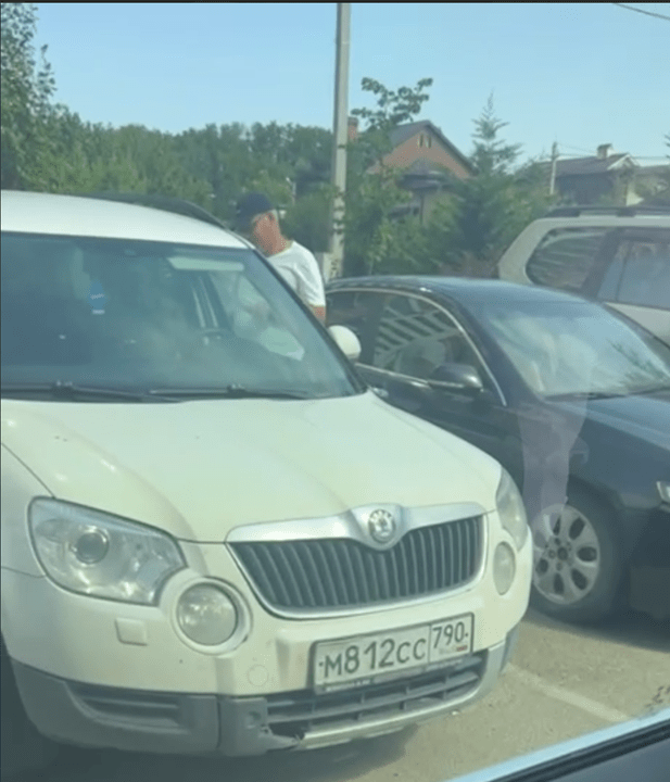 М812СС 790RUS Skoda Yeti zenbakia duen autoa erregistratuta dago